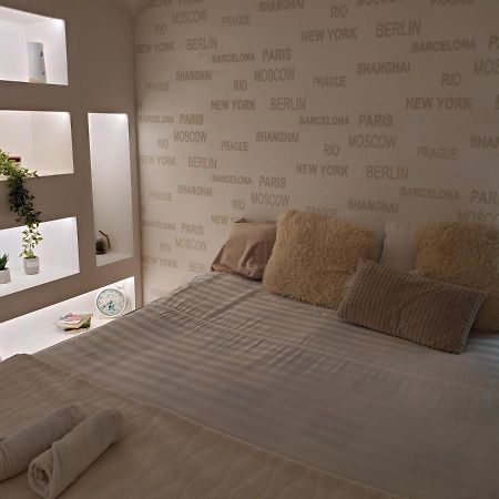 Sleep And Drive White Apartment Sarajevo Exterior foto
