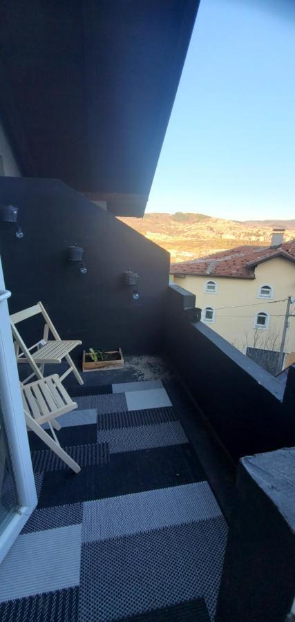 Sleep And Drive White Apartment Sarajevo Exterior foto