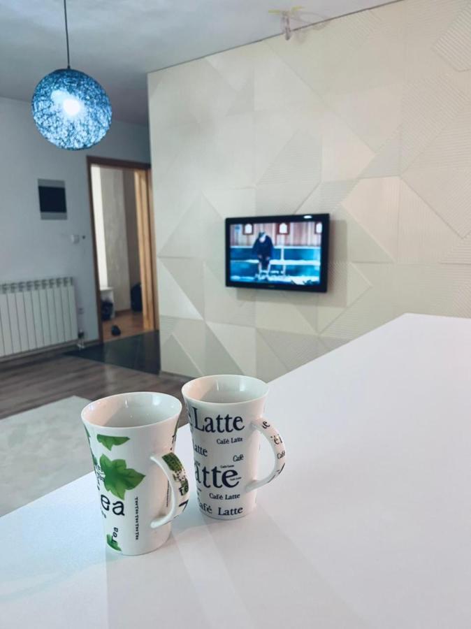 Sleep And Drive White Apartment Sarajevo Exterior foto