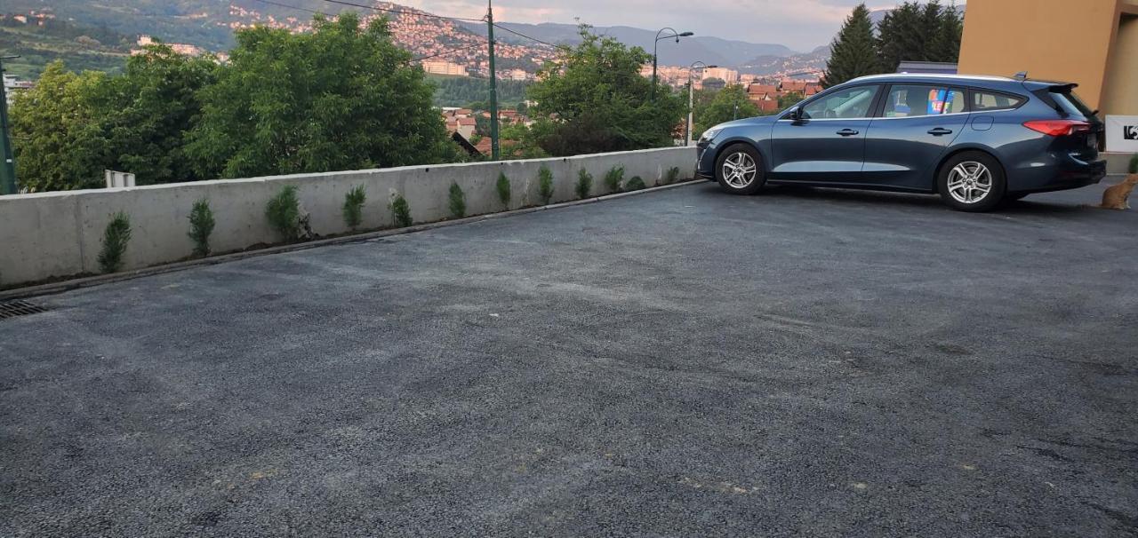 Sleep And Drive White Apartment Sarajevo Exterior foto