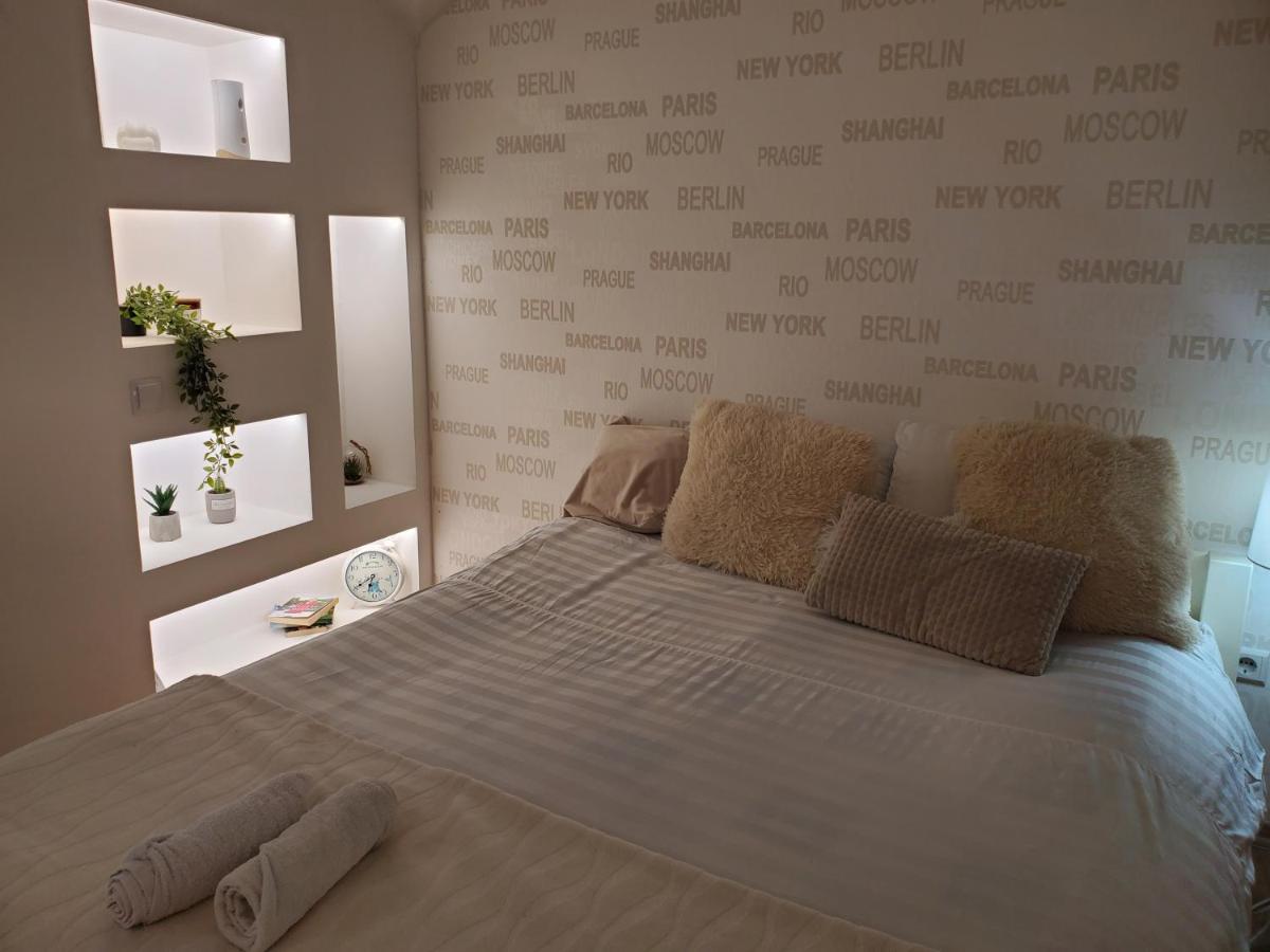 Sleep And Drive White Apartment Sarajevo Exterior foto